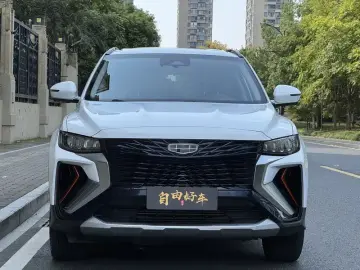2022 Geely Atlas Pro с пробегом 25 000 км