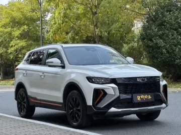 2022 Geely Atlas Pro с пробегом 25 000 км