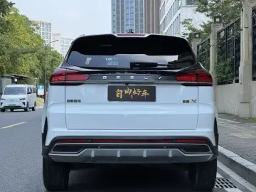 2022 Geely Atlas Pro с пробегом 25 000 км