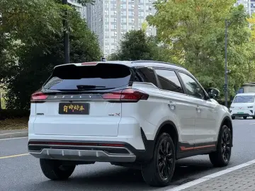 2022 Geely Atlas Pro с пробегом 25 000 км
