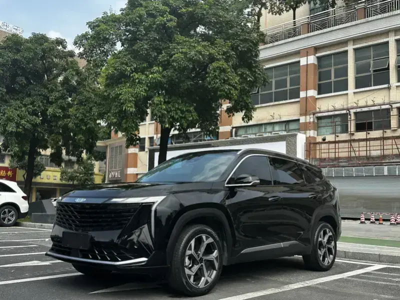 2024 Geely Boyue L с пробегом 32 000 км