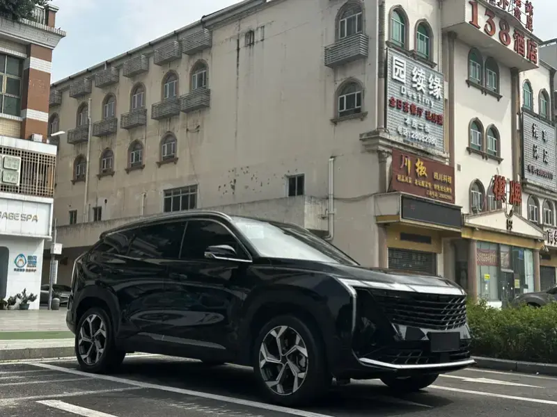 2024 Geely Boyue L с пробегом 32 000 км