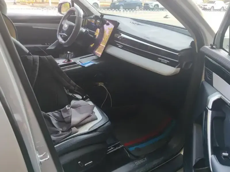 2024 Geely Boyue L с пробегом 18 000 км