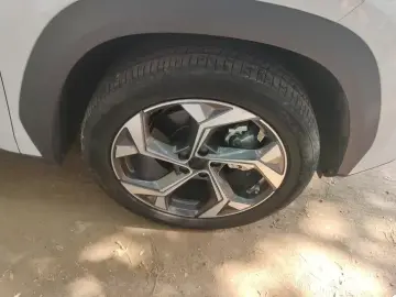 2024 Geely Boyue L с пробегом 18 000 км
