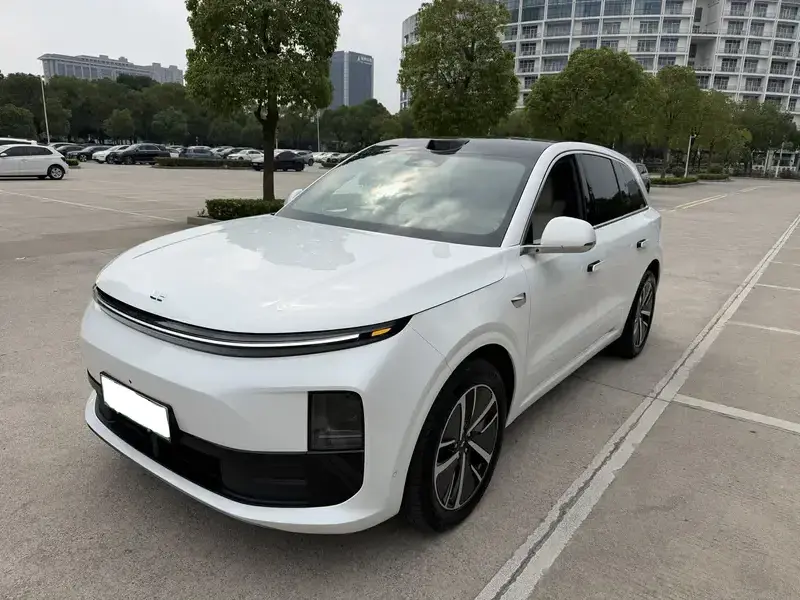 2024 Li Auto (Lixiang) L6 с пробегом 45 000 км