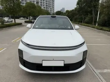 2024 Li Auto (Lixiang) L6 с пробегом 45 000 км
