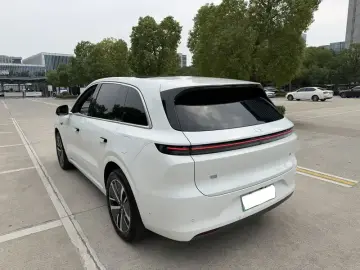 2024 Li Auto (Lixiang) L6 с пробегом 45 000 км