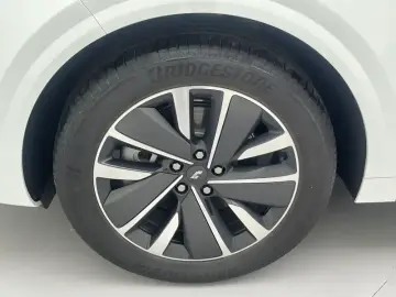 2025 Li Auto (Lixiang) L6 с пробегом 12 200 км
