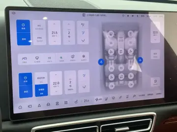 2025 Li Auto (Lixiang) L6 с пробегом 12 200 км