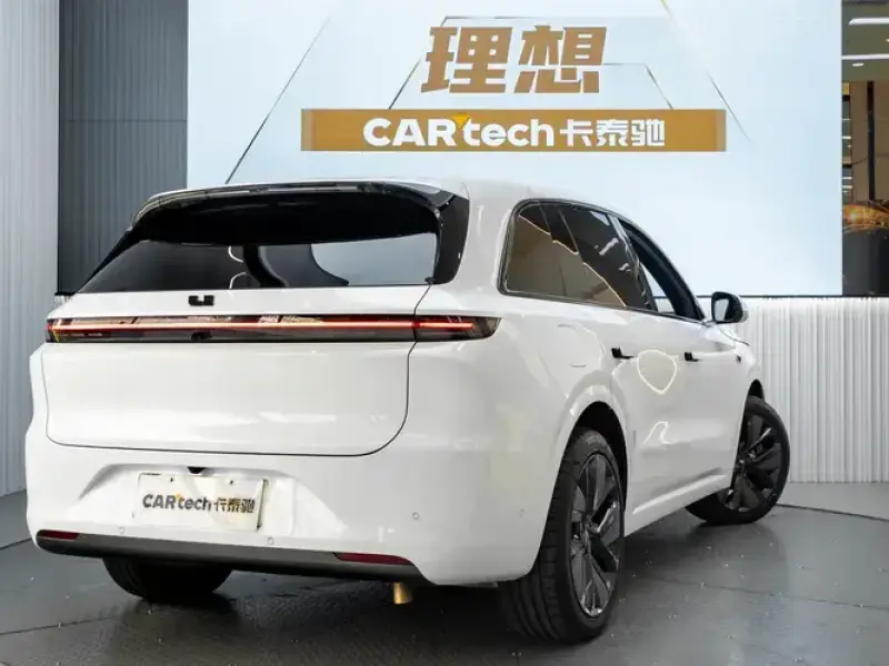 2024 Li Auto (Lixiang) L6 с пробегом 20 600 км
