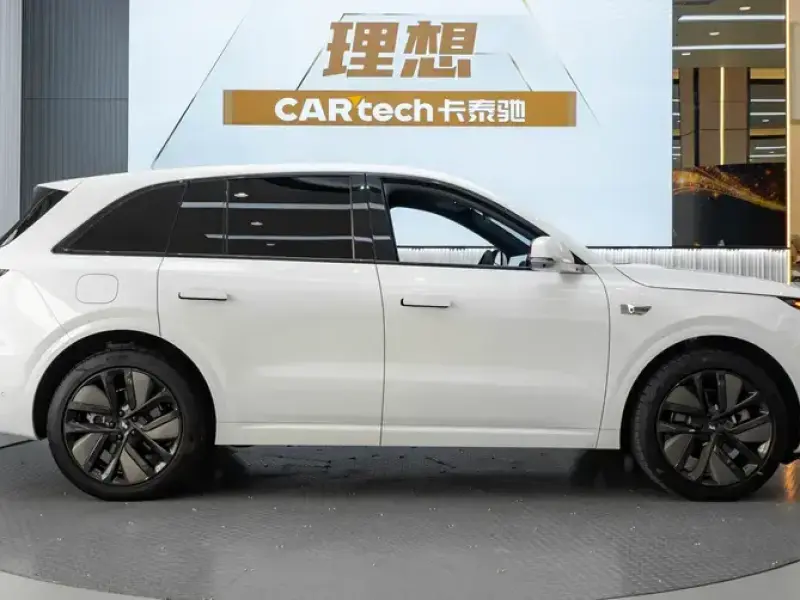 2024 Li Auto (Lixiang) L6 с пробегом 20 600 км
