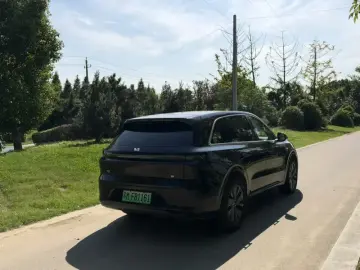 2025 Li Auto (Lixiang) L6 с пробегом 12 000 км