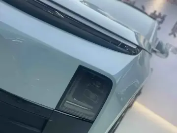 2025 Li Auto (Lixiang) L6 с пробегом 21 800 км