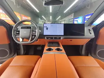 2024 Li Auto (Lixiang) L6 с пробегом 16 000 км