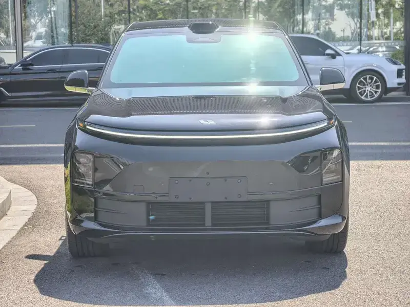 2024 Li Auto (Lixiang) L6 с пробегом 38 000 км