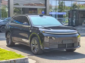 2024 Li Auto (Lixiang) L6 с пробегом 38 000 км