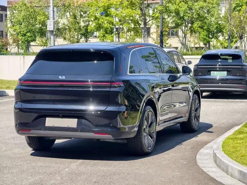 2024 Li Auto (Lixiang) L6 с пробегом 38 000 км
