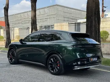 2025 Zeekr 7X с пробегом 19 000 км