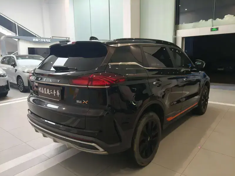 2022 Geely Atlas Pro с пробегом 74 000 км