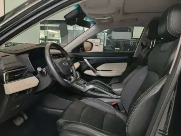 2022 Geely Atlas Pro с пробегом 74 000 км