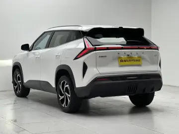 2023 Geely Atlas Pro с пробегом 25 800 км