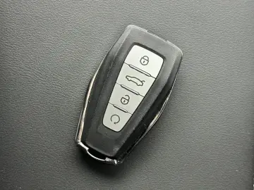 2023 Geely Atlas Pro с пробегом 25 800 км