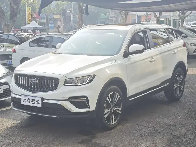 2022 Geely Atlas Pro с пробегом 73 000 км