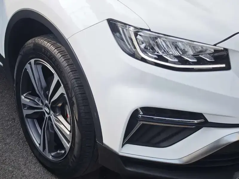 2022 Geely Atlas Pro с пробегом 73 000 км