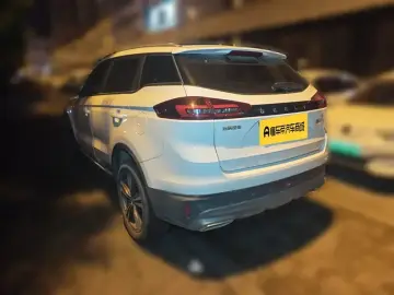 2022 Geely Atlas Pro с пробегом 37 100 км