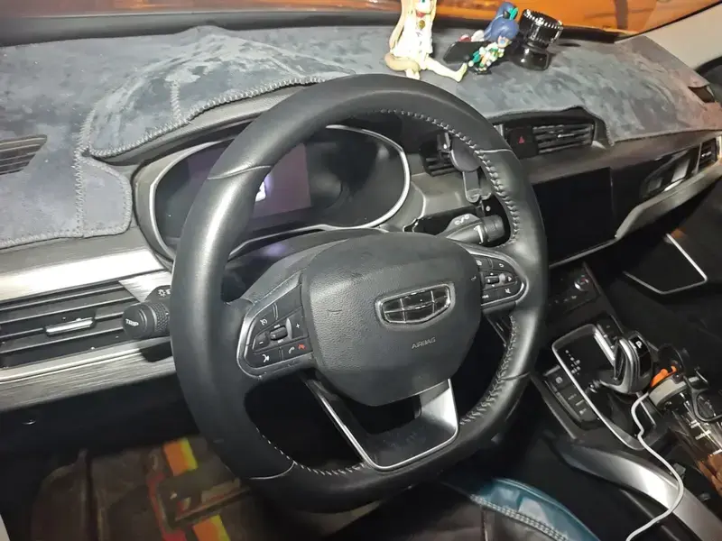 2022 Geely Atlas Pro с пробегом 37 100 км