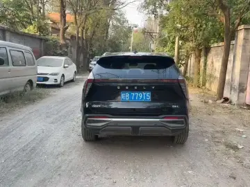 2023 Geely Boyue L с пробегом 30 000 км