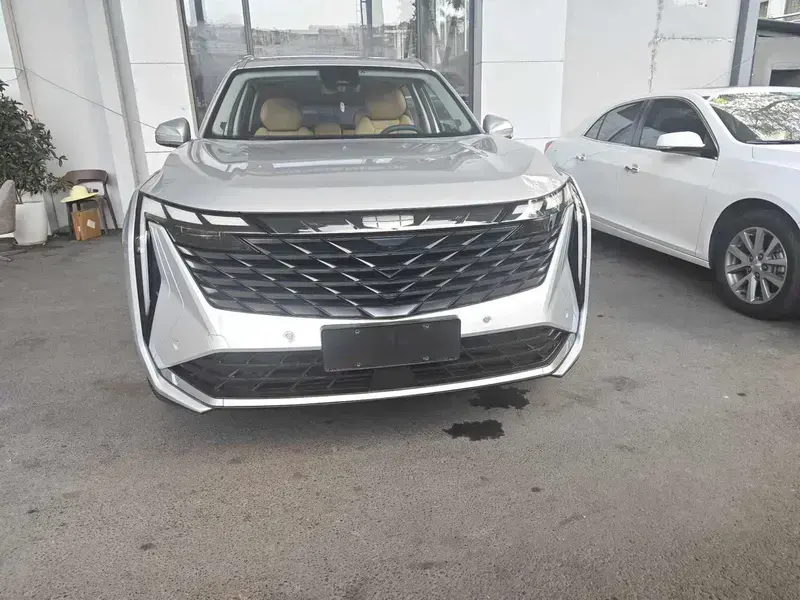 2023 Geely Boyue L с пробегом 40 000 км
