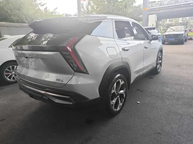 2023 Geely Boyue L с пробегом 40 000 км