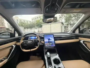 2023 Geely Boyue L с пробегом 80 000 км