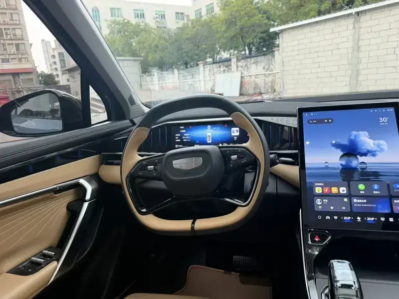 2023 Geely Boyue L с пробегом 80 000 км