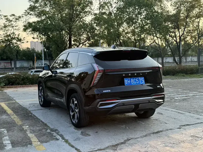 2023 Geely Boyue L с пробегом 58 000 км