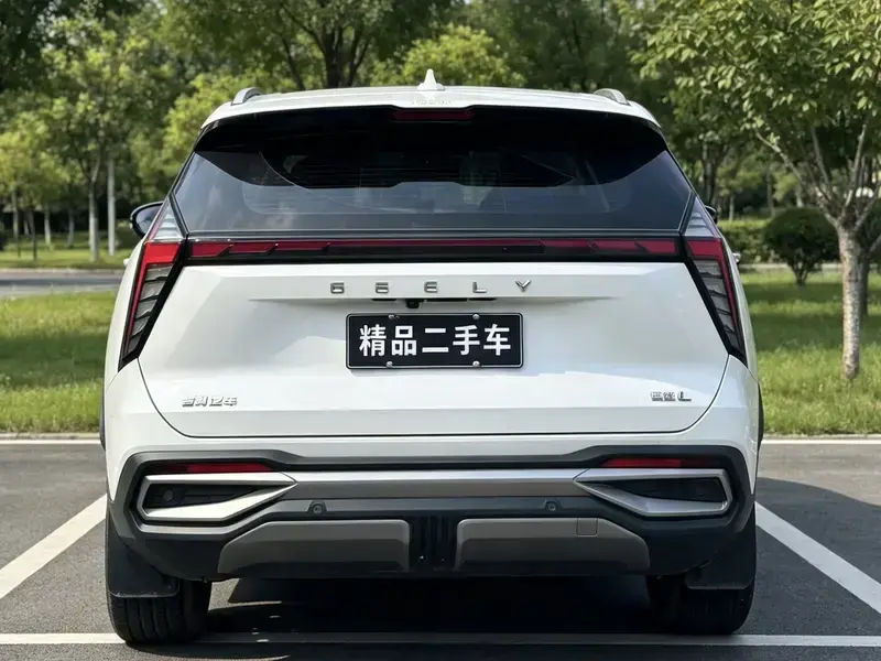 2023 Geely Boyue L с пробегом 26 000 км