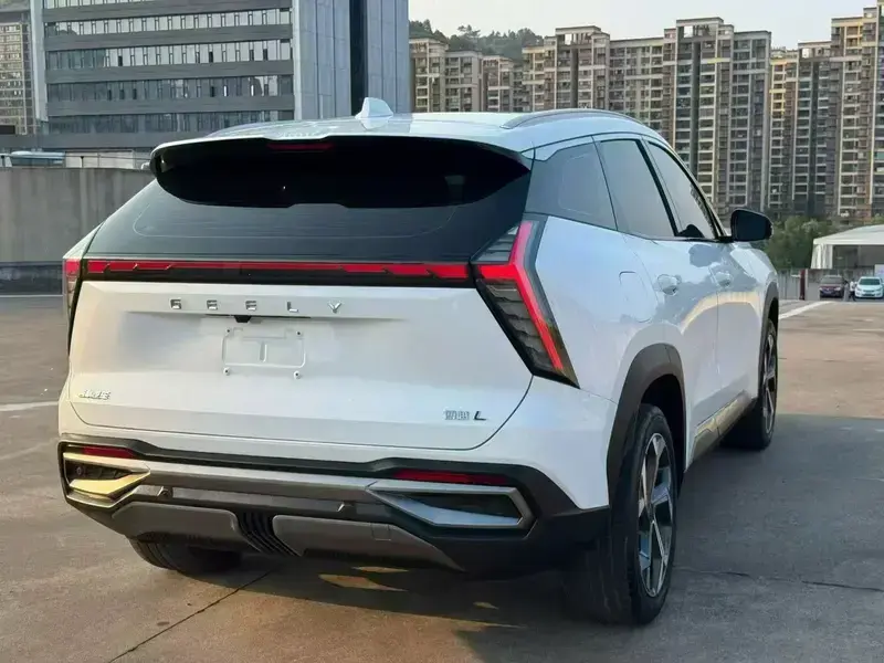 2024 Geely Boyue L с пробегом 35 000 км