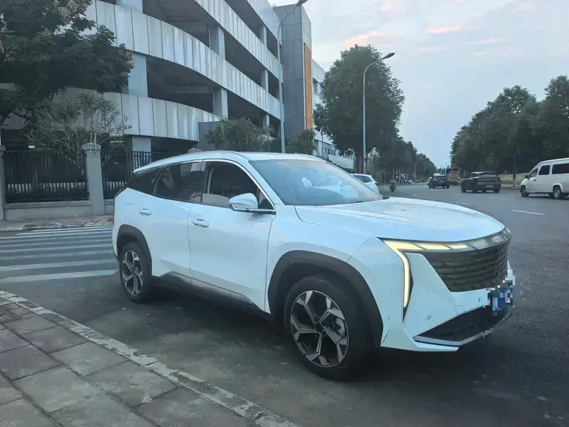2023 Geely Boyue L с пробегом 58 000 км