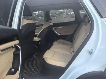 2023 Geely Boyue L с пробегом 58 000 км