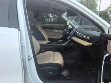 2023 Geely Boyue L с пробегом 58 000 км