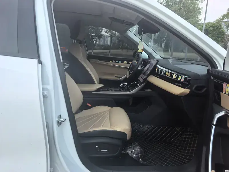 2023 Geely Boyue L с пробегом 58 000 км