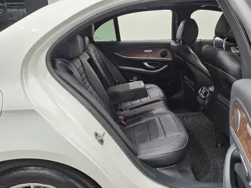 2021 Mercedes-Benz E-Класс с пробегом 98 933 км
