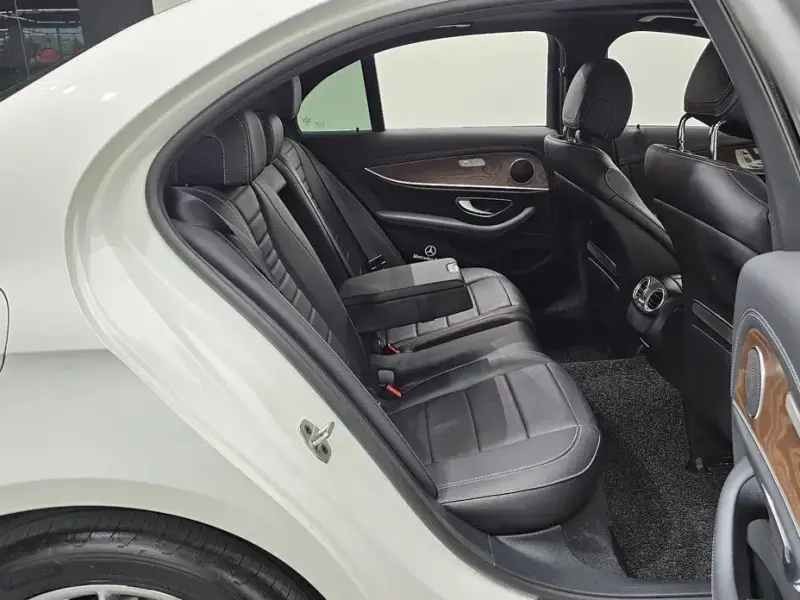 2021 Mercedes-Benz E-Класс с пробегом 98 933 км
