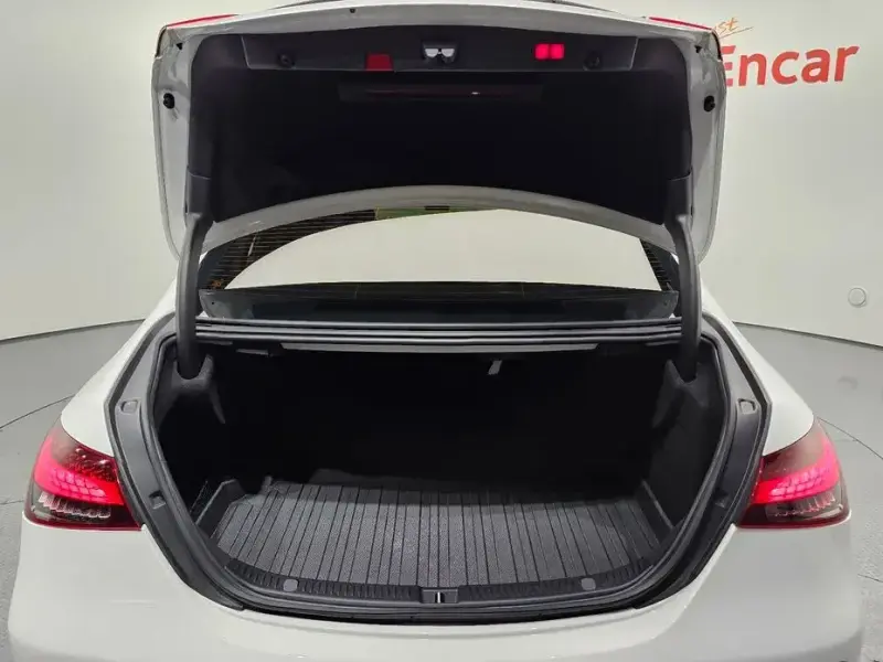 2021 Mercedes-Benz E-Класс с пробегом 98 933 км