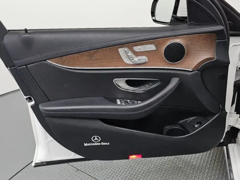 2021 Mercedes-Benz E-Класс с пробегом 98 933 км