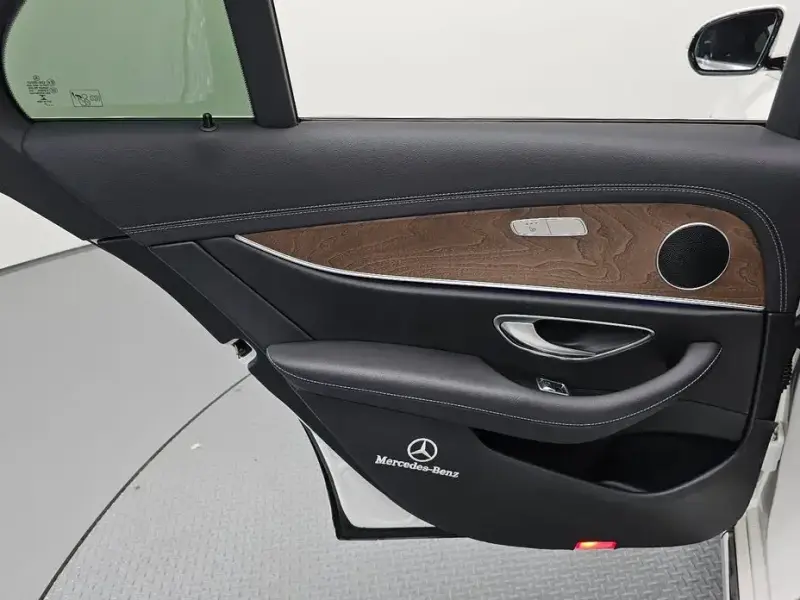2021 Mercedes-Benz E-Класс с пробегом 98 933 км