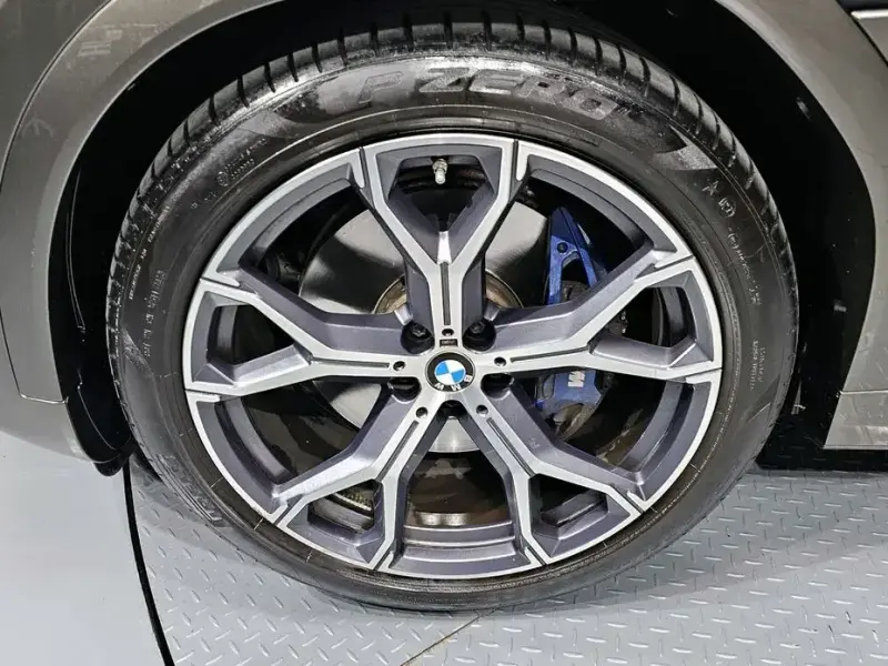 2022 BMW X6 с пробегом 19 481 км