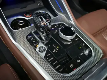 2022 BMW X6 с пробегом 19 481 км