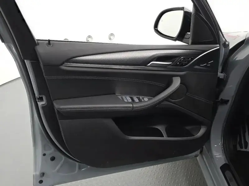 2022 BMW X3 с пробегом 31 072 км